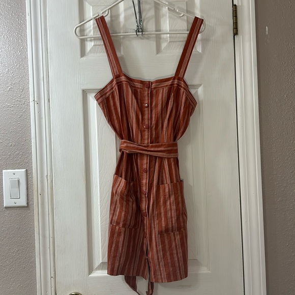Forever 21 Dresses & Skirts - Forever 21 Small mini dress, strap, button up, with pockets
